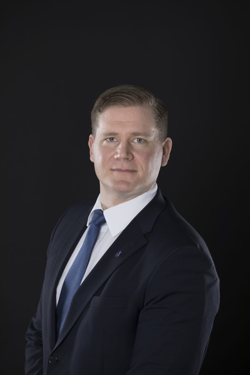 jonne_rinne20x30-800x1200-4939409